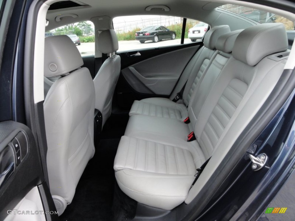 Classic Grey Interior 2006 Volkswagen Passat 3.6 4Motion Sedan Photo #50453606
