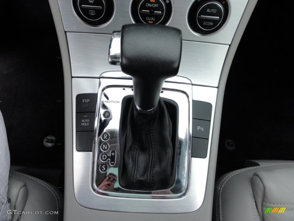 2006 Volkswagen Passat 3.6 4Motion Sedan Transmission Photos