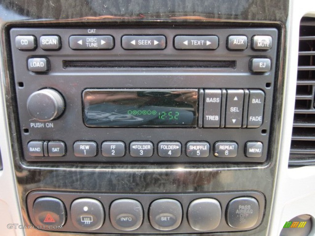 2007 Mercury Mariner Luxury 4WD Controls Photo #50454758