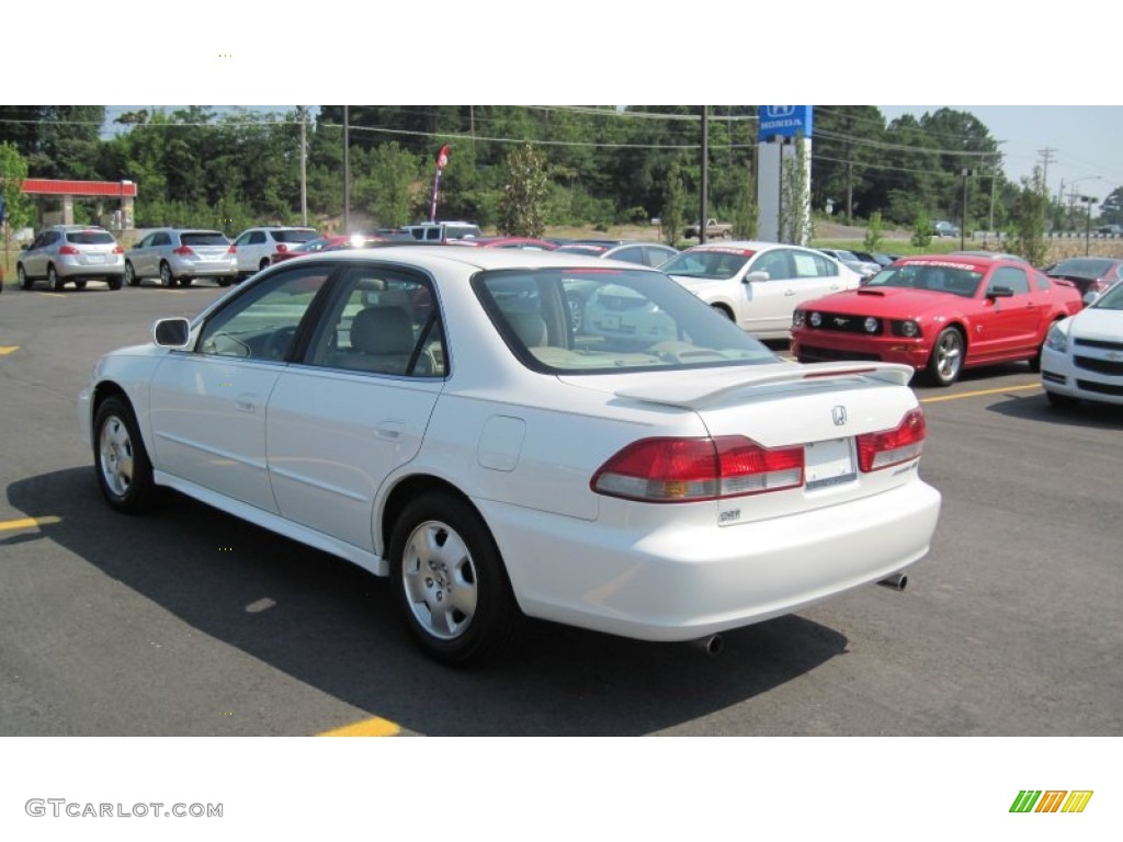 2002 Accord EX V6 Sedan - Taffeta White / Ivory photo #3