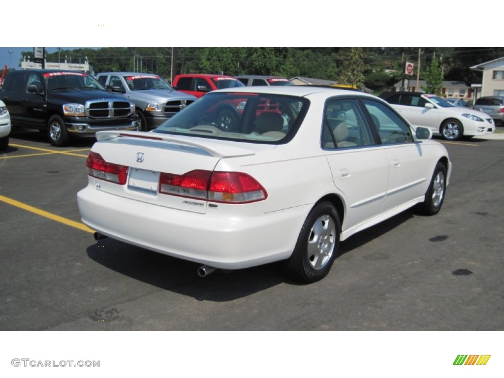 2002 Accord EX V6 Sedan - Taffeta White / Ivory photo #5