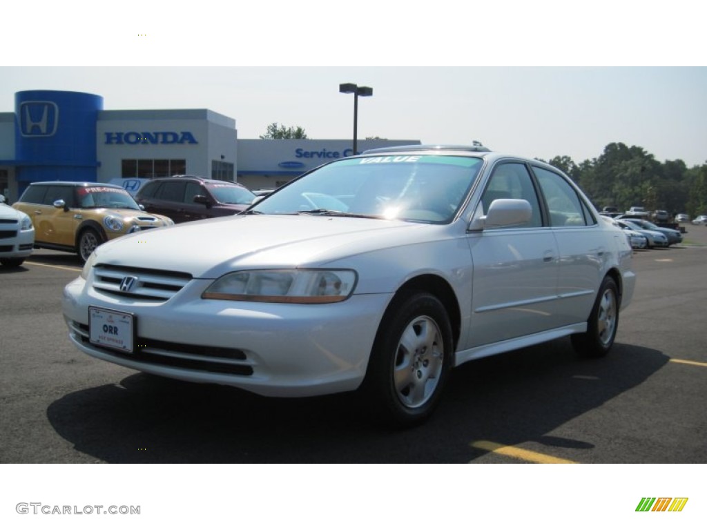 2002 Accord EX V6 Sedan - Taffeta White / Ivory photo #9