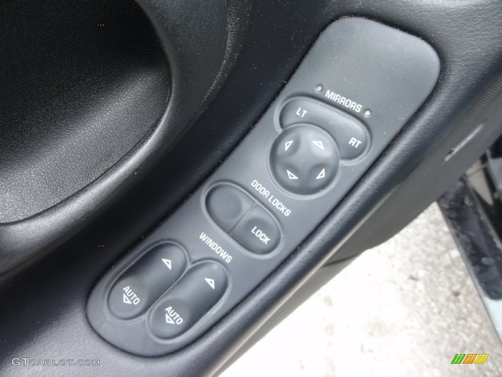 1997 Chevrolet Corvette Coupe Controls Photo #50455019