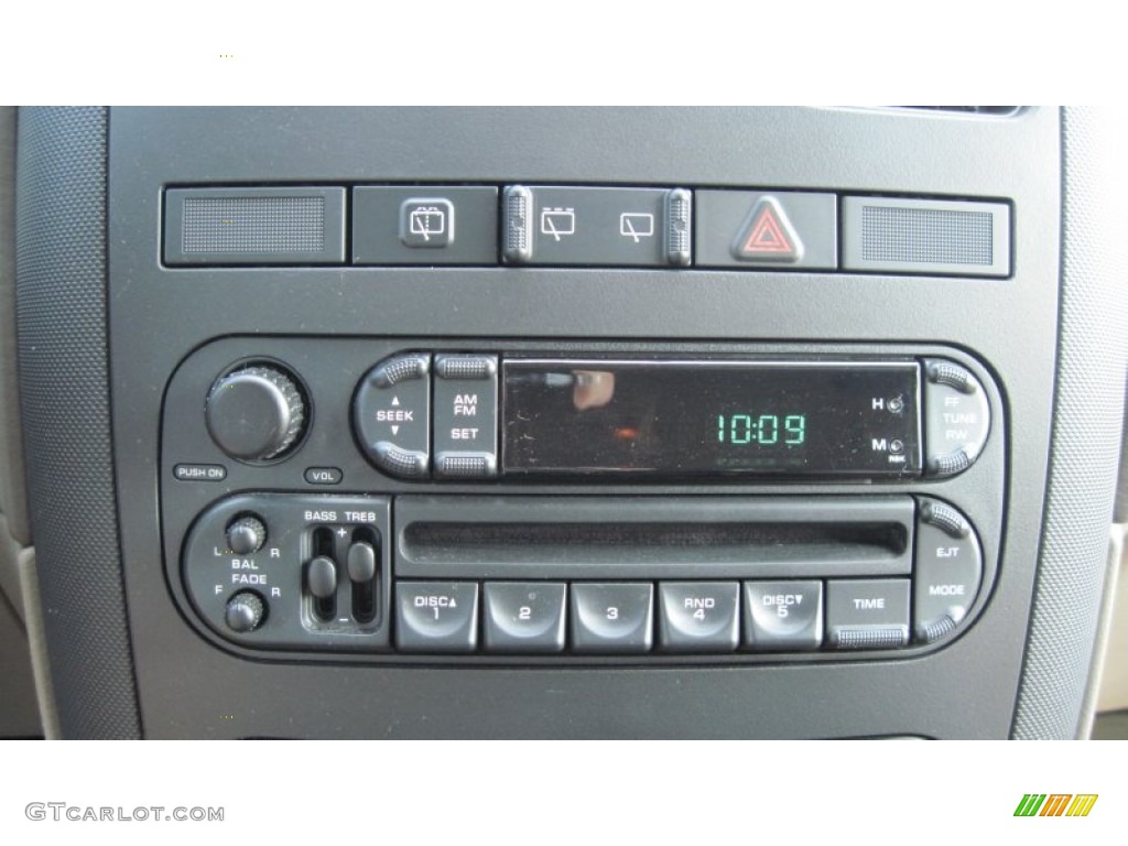 2002 Dodge Caravan SE Controls Photo #50455349