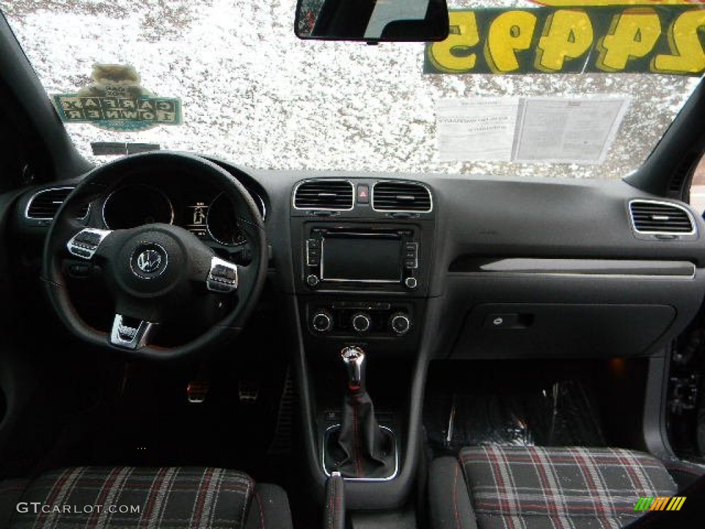 2010 GTI 2 Door - Deep Black Metallic / Interlagos Plaid Cloth photo #20