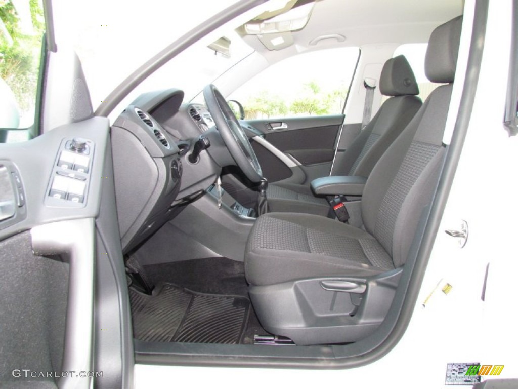 Charcoal Interior 2010 Volkswagen Tiguan S Photo #50456900