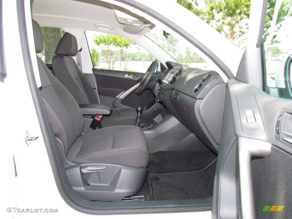 Charcoal Interior 2010 Volkswagen Tiguan S Photo #50456912