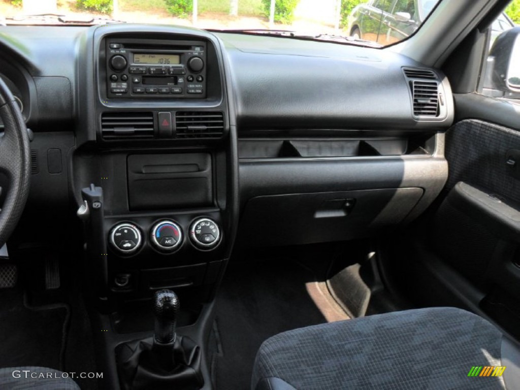 2004 CR-V LX 4WD - Eternal Blue Pearl / Black photo #17