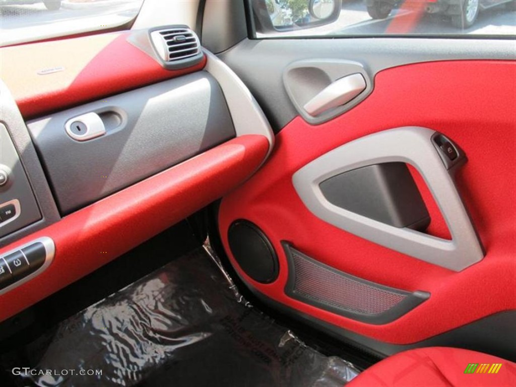 Design Red Interior 2009 Smart fortwo passion cabriolet Photo #50457818