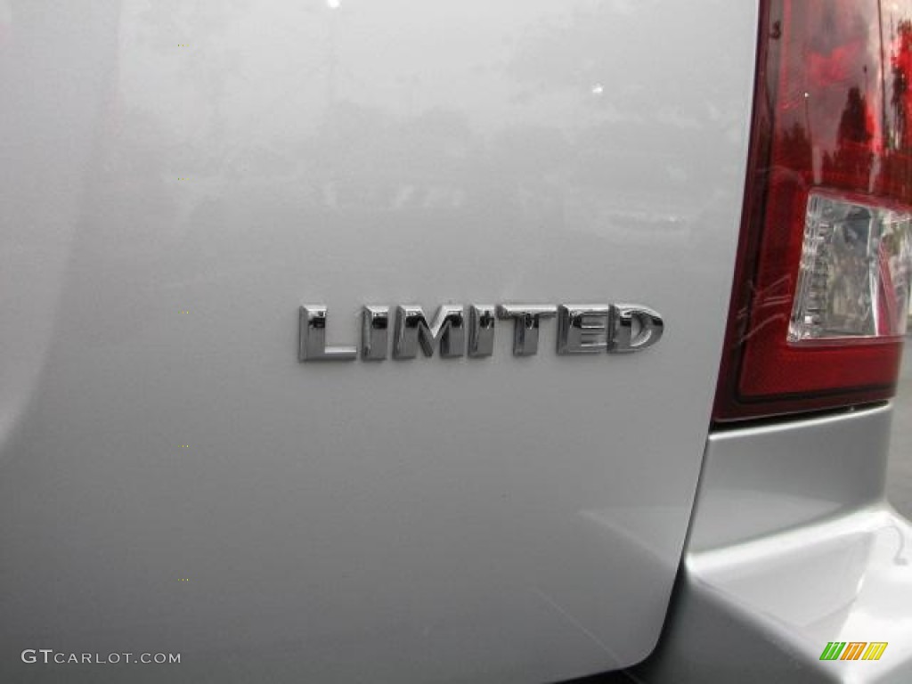 2005 Jeep Grand Cherokee Limited Marks and Logos Photo #50458190