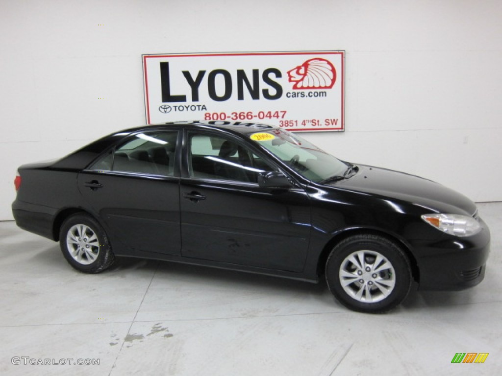 2006 Camry LE V6 - Black / Dark Charcoal photo #7