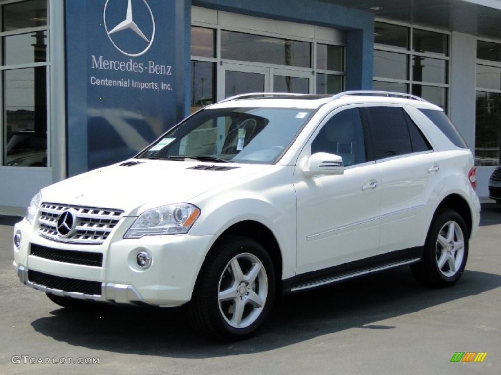 Diamond White Metallic Mercedes-Benz ML