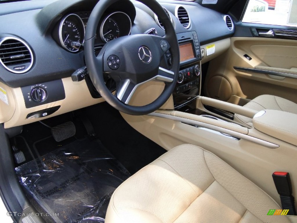 Cashmere Interior 2011 Mercedes-Benz ML 550 4Matic Photo #50464712