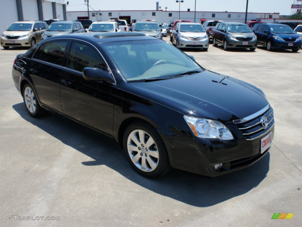 2007 Avalon XLS - Black / Ivory photo #6