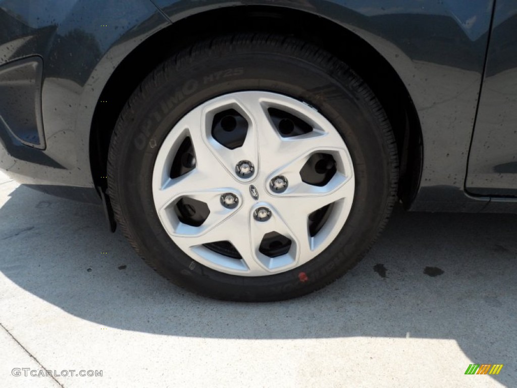 2011 Ford Fiesta SE SFE Sedan Wheel Photos