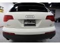 Calla White - Q7 3.6 Premium quattro Photo No. 5