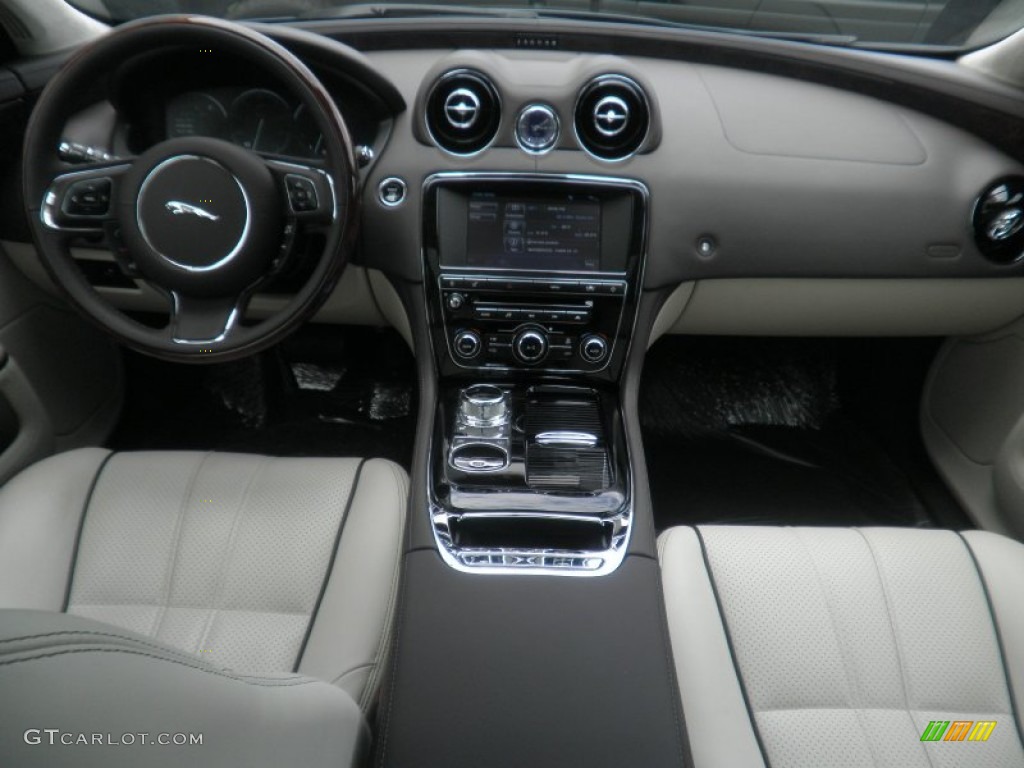 2011 XJ XJL - Botanical Green Metallic / Ivory/Truffle photo #10