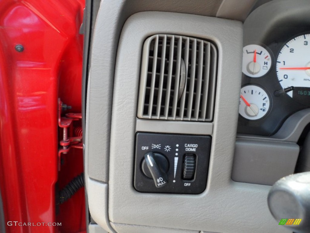 2003 Dodge Ram 1500 SLT Quad Cab 4x4 Controls Photo #50472550