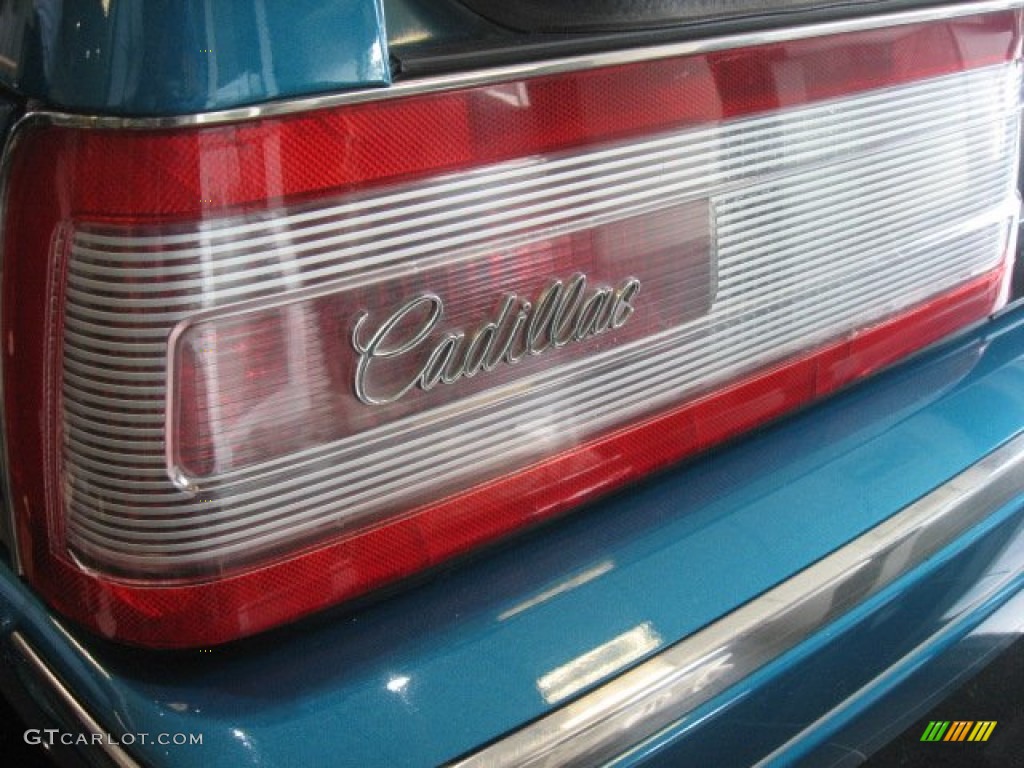 1993 Cadillac Allante Convertible Marks and Logos Photo #50472940