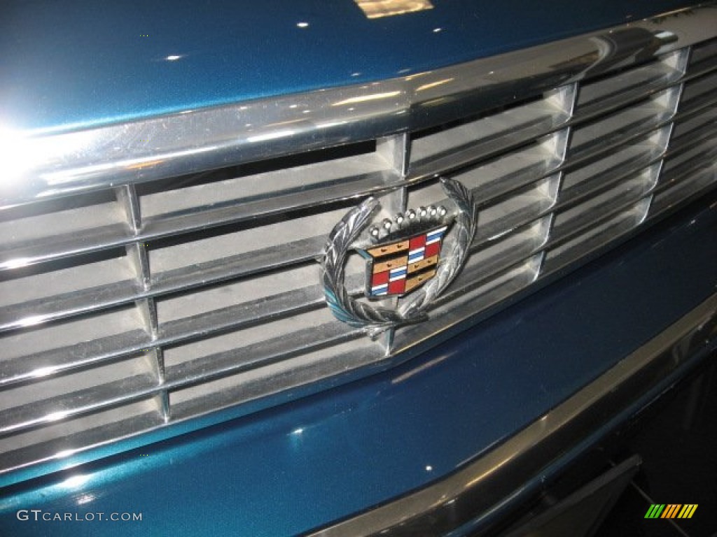 1993 Cadillac Allante Convertible Marks and Logos Photo #50472968