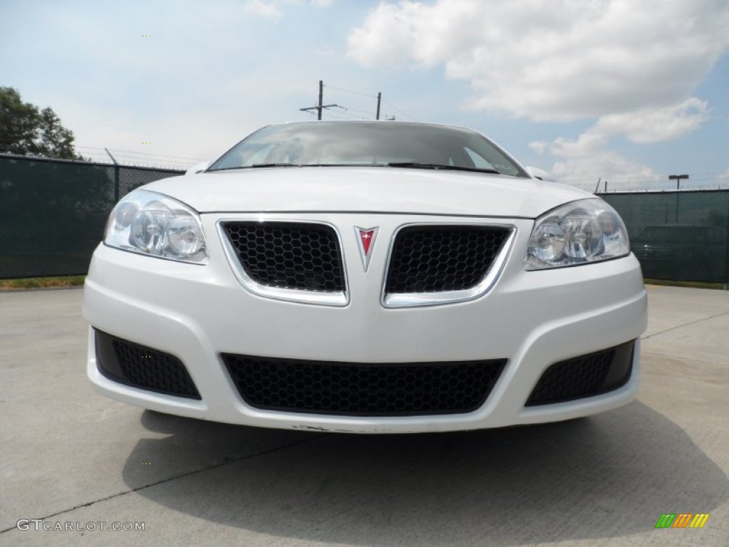 2010 G6 Sedan - Summit White / Ebony photo #9