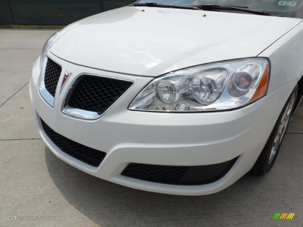 2010 G6 Sedan - Summit White / Ebony photo #12