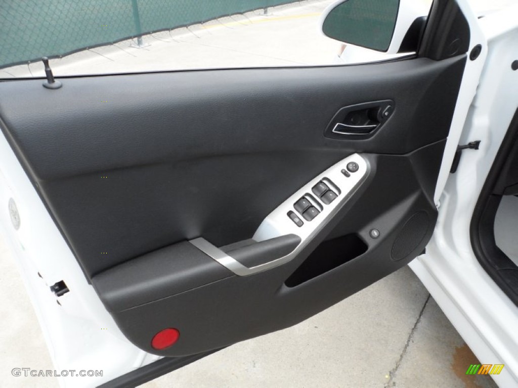 2010 G6 Sedan - Summit White / Ebony photo #34