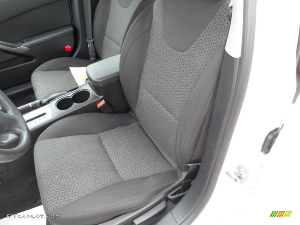 2010 G6 Sedan - Summit White / Ebony photo #36