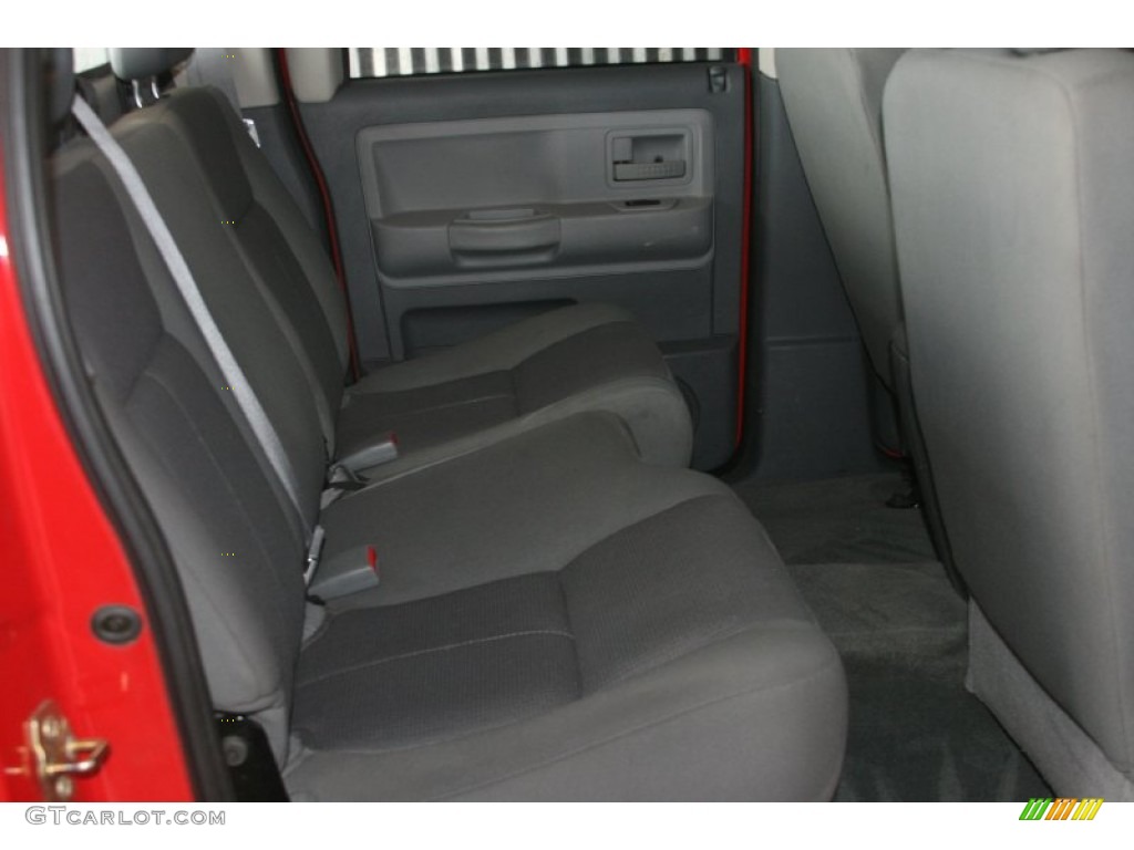 2006 Dakota SLT Quad Cab 4x4 - Flame Red / Medium Slate Gray photo #24