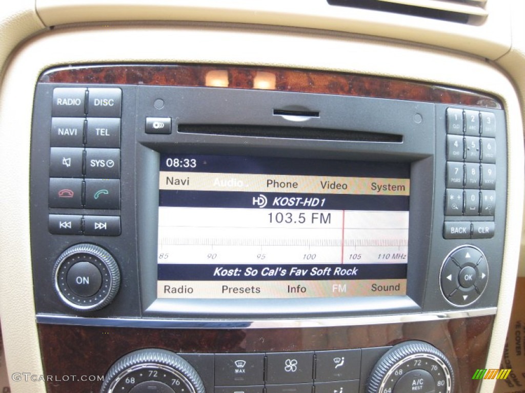 2010 Mercedes-Benz R 350 4Matic Controls Photo #50476258
