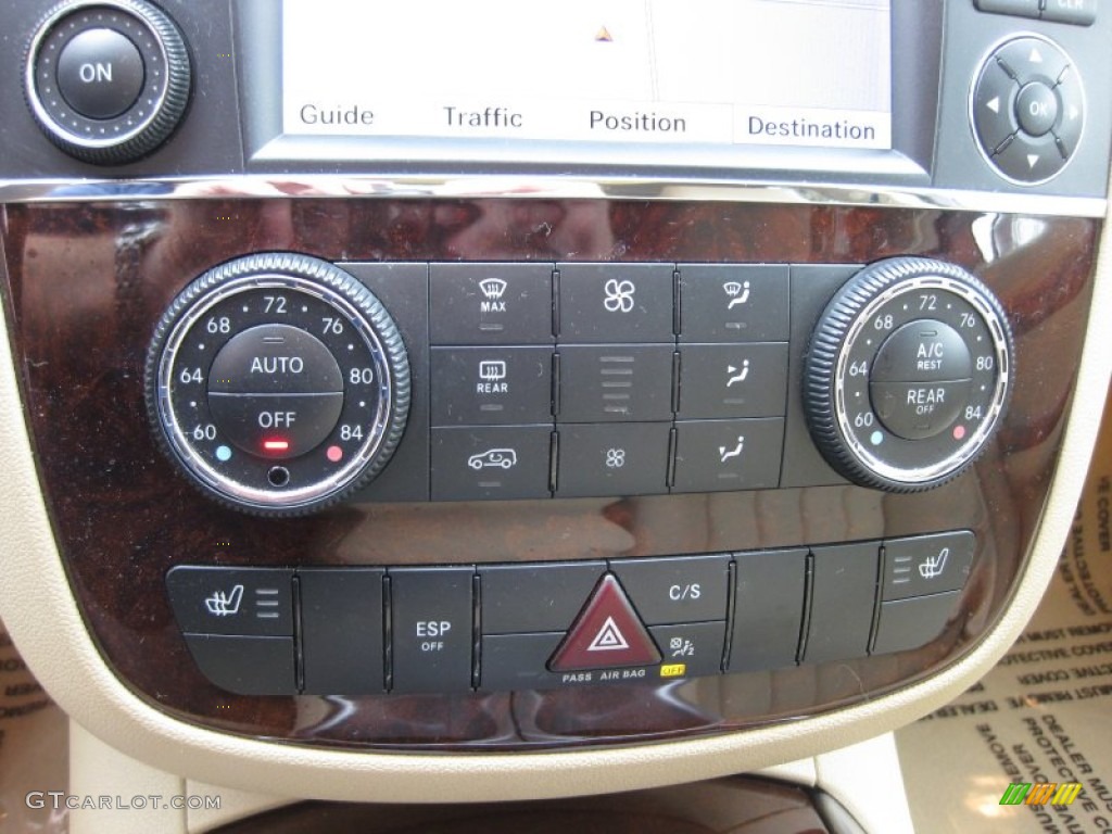 2010 Mercedes-Benz R 350 4Matic Controls Photo #50476309