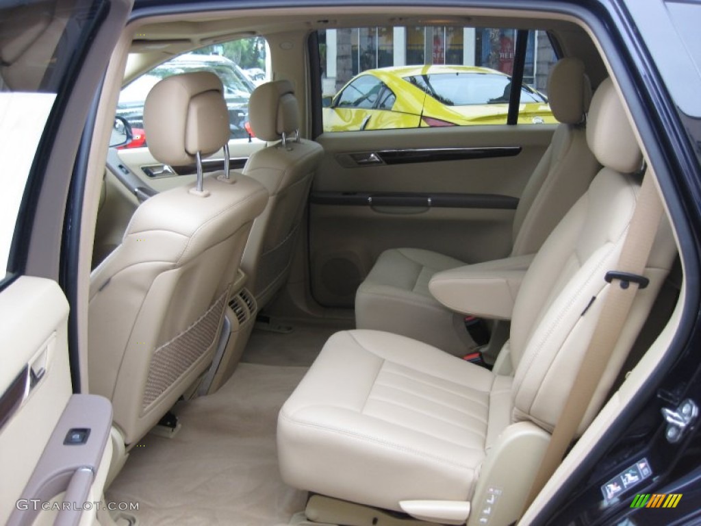 Cashmere Interior 2010 Mercedes-Benz R 350 4Matic Photo #50476381