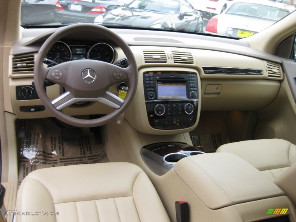 2010 Mercedes-Benz R 350 4Matic Cashmere Dashboard Photo #50476426