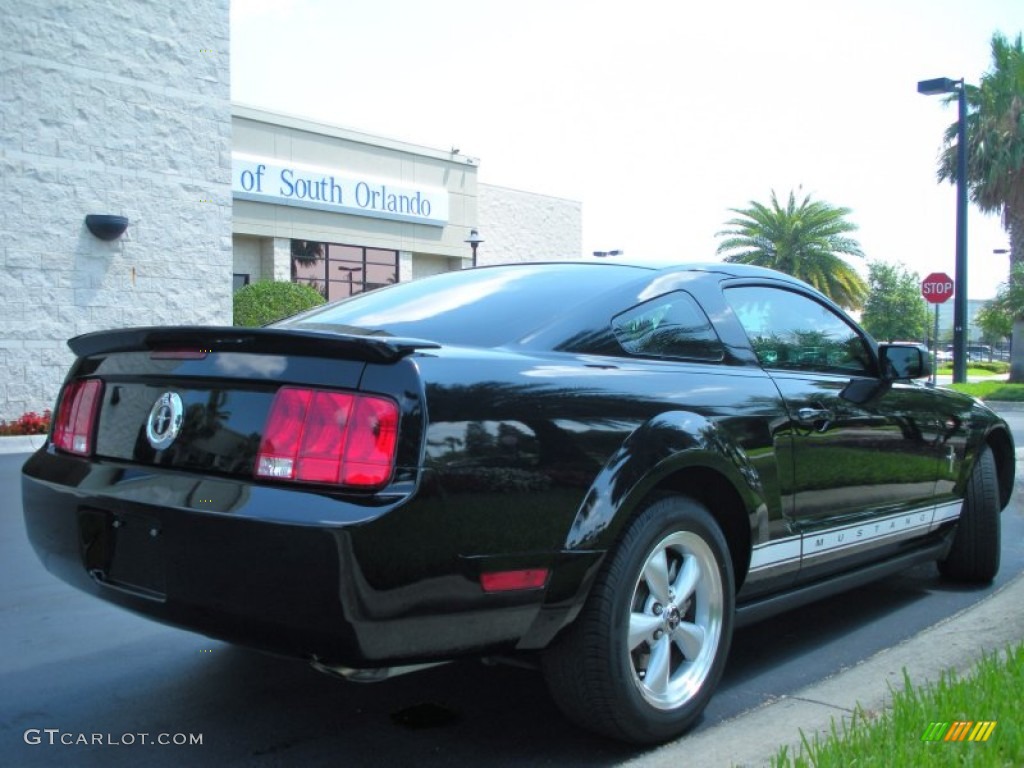 2007 Mustang V6 Premium Coupe - Black / Dark Charcoal photo #6