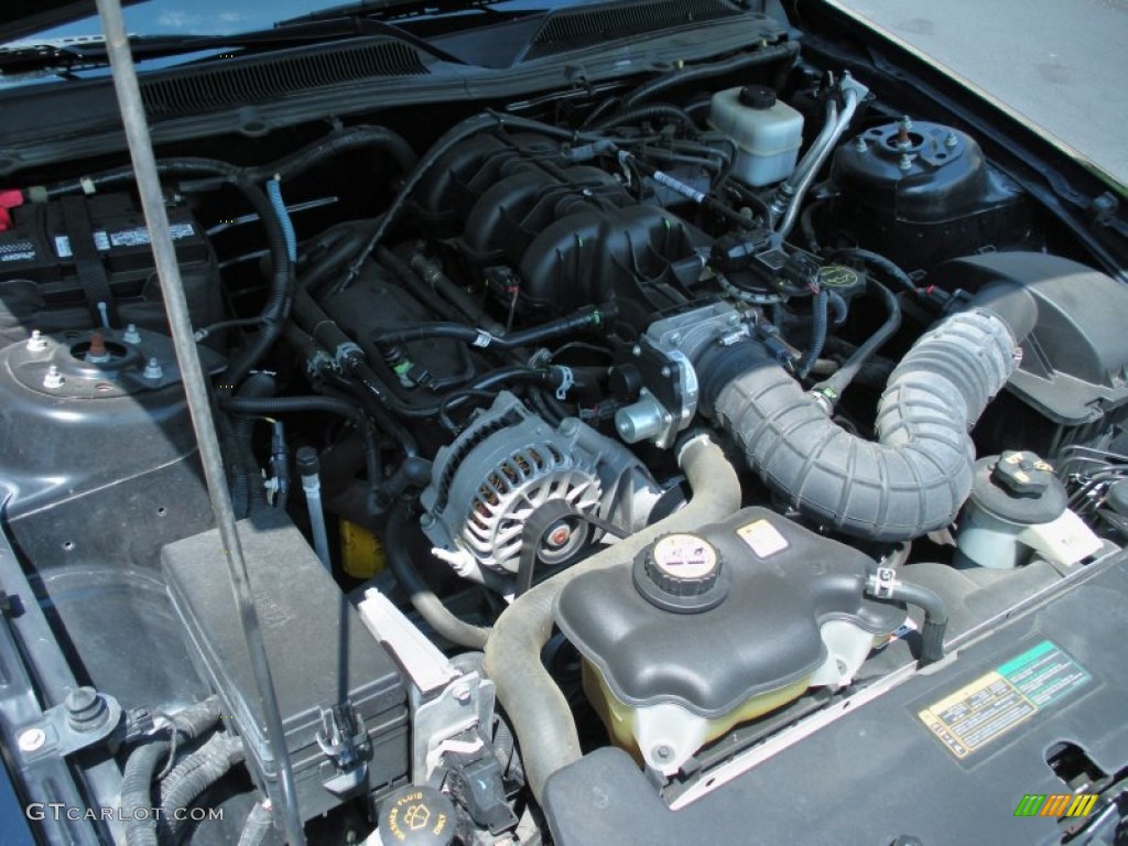 2007 Mustang V6 Premium Coupe - Black / Dark Charcoal photo #23