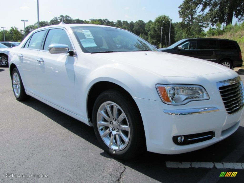 2011 300 Limited - Bright White / Black/Light Frost Beige photo #4