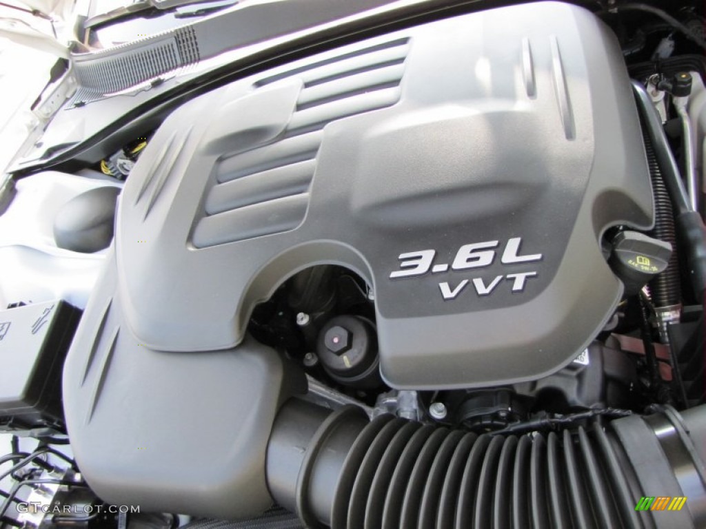 2011 300 Limited - Bright White / Black/Light Frost Beige photo #11