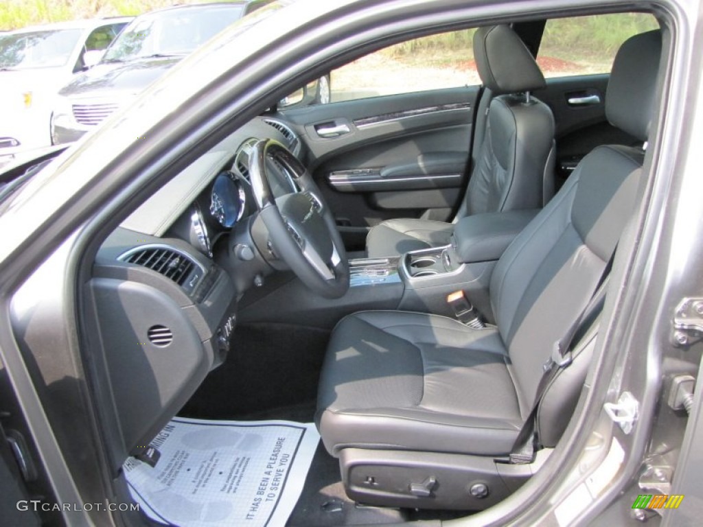 Black Interior 2011 Chrysler 300 C Hemi Photo #50478631