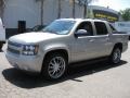 2007 Silver Birch Metallic Chevrolet Avalanche LT  photo #3