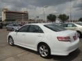 Super White - Camry SE Photo No. 5