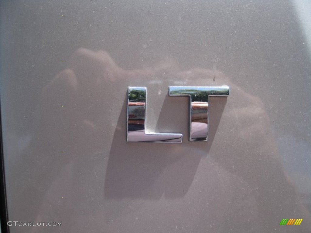 2007 Chevrolet Avalanche LT Marks and Logos Photo #50479747