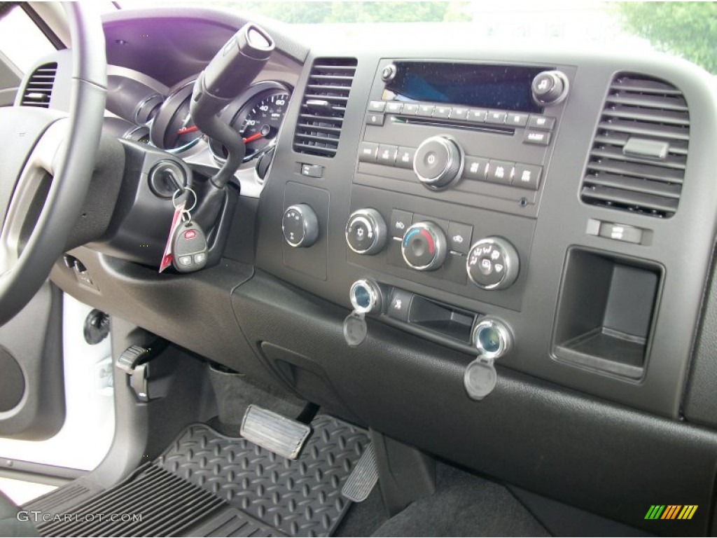 2011 Chevrolet Silverado 2500HD LT Extended Cab 4x4 Controls Photo #50482297