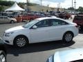 Summit White - Cruze LT Photo No. 4