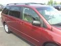 2005 Salsa Red Pearl Toyota Sienna LE  photo #20