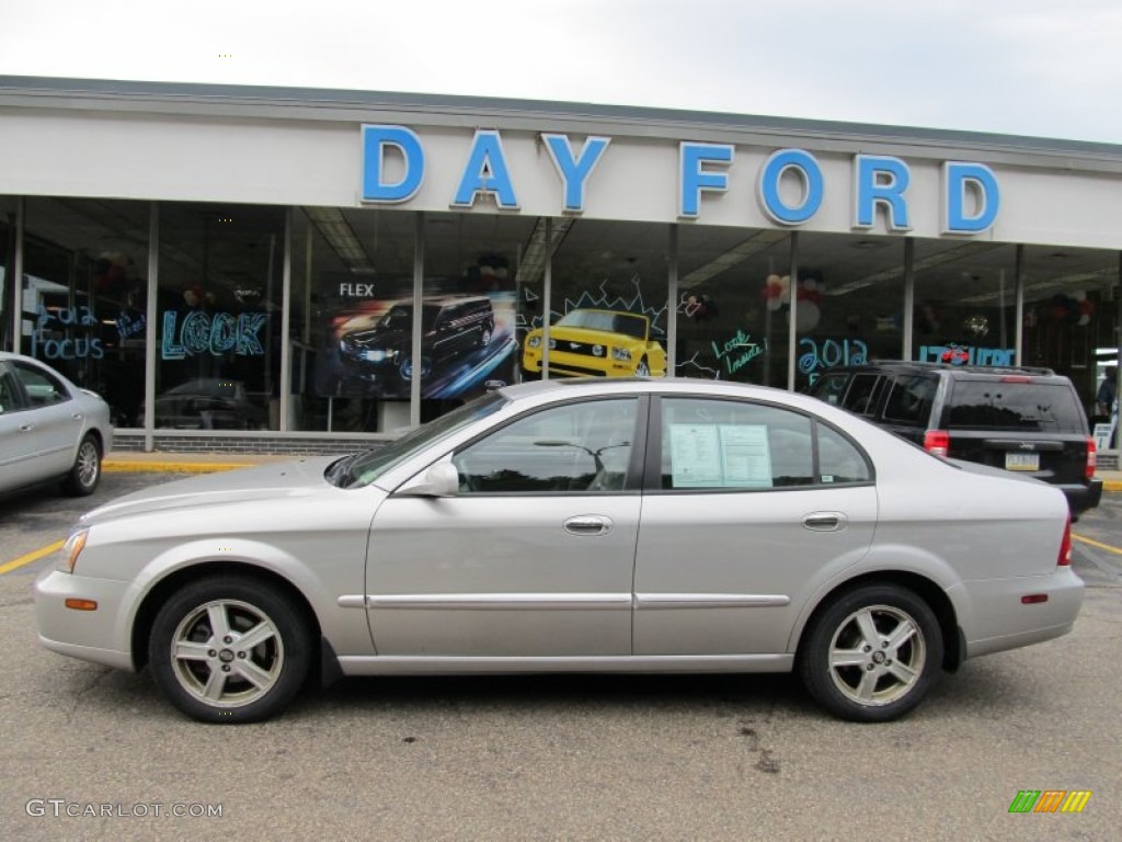 2004 Verona EX - Titanium Silver Metallic / Gray photo #2