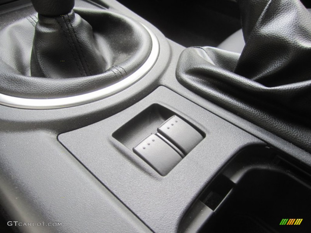 2010 Mazda MX-5 Miata Grand Touring Roadster Controls Photo #50493205