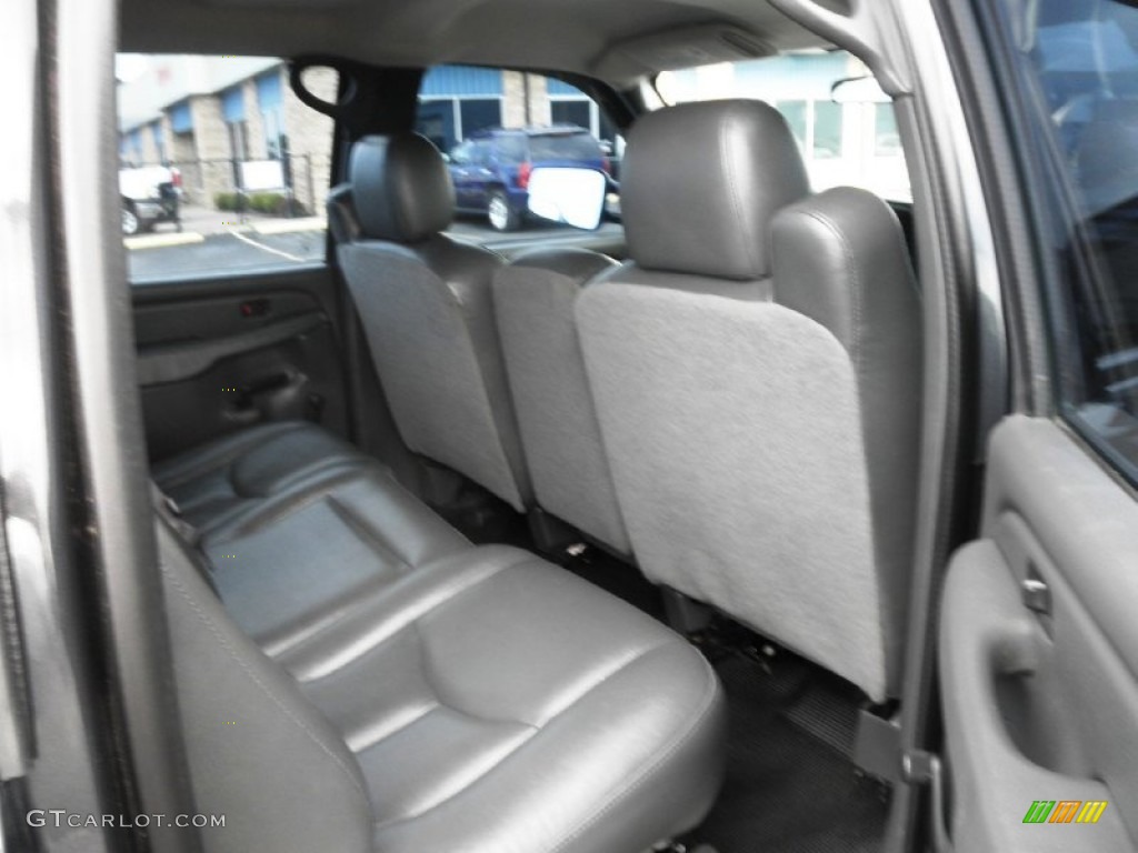 Dark Charcoal Interior 2004 Chevrolet Silverado 2500HD LS Crew Cab 4x4 Photo #50493673