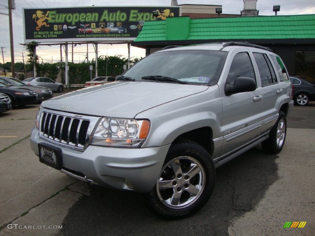 2004 Grand Cherokee Overland 4x4 - Bright Silver Metallic / Dark Slate Gray photo #1