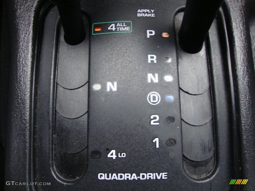 2004 Jeep Grand Cherokee Overland 4x4 Transmission Photos