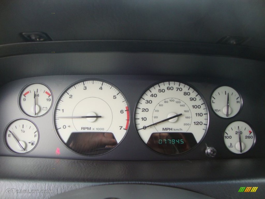2004 Jeep Grand Cherokee Overland 4x4 Gauges Photo #50494762